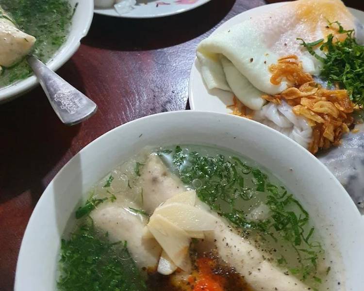 Kinh nghiệm du lịch Hà Giang mới nhất 40 Bánh cuốn trứng Hà Giang - món ăn sáng quen thuộc của người dân địa phương.