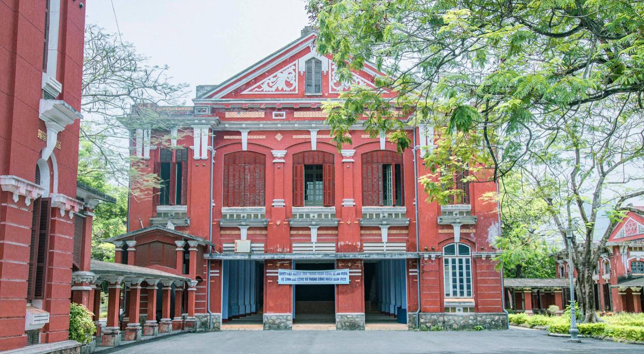 Cẩm nang du lịch Huế từ A-Z: di chuyển, ăn chơi, ... 71 106720109 1614050858764706 182 8803 6620 1650015258