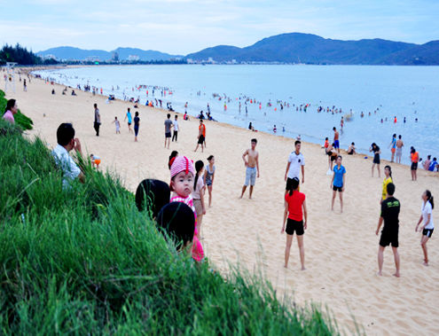 Cẩm nang du lịch Quy Nhơn mới nhất 93 Bãi biển 'vầng trăng khuyết' Quy Nhơn mê hoặc du khách - Báo VnExpress Du lịch