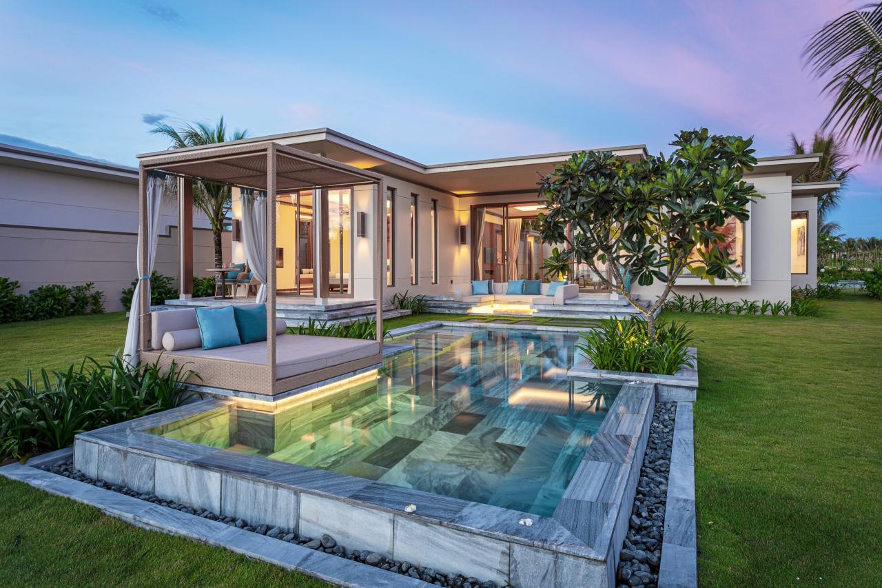 Cẩm nang du lịch Quy Nhơn mới nhất 83 2 Bedroom Villa Villa facade scaled 1