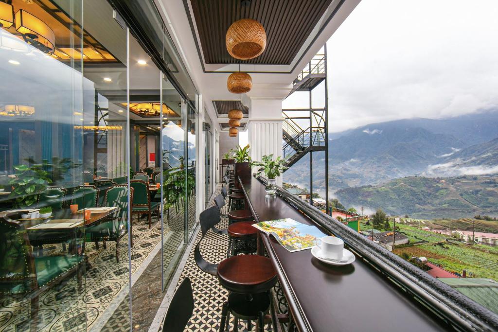 Cẩm nang du lịch Sapa chi tiết A - Z mới nhất 48 Khách sạn Delasol Phát Linh Sapa - Ưu đãi giá tốt - Eholiday.vn