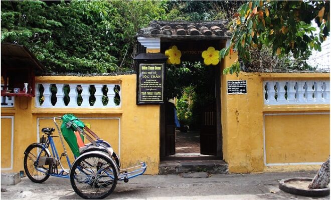 Trọn bộ kinh nghiệm du lịch Hội An: Thời gian, ăn ở, vui chơi 106 Nha tho toc Tran Hoi An