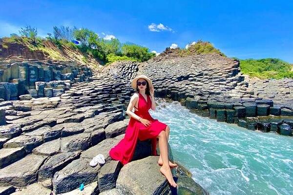 Lịch Trình Du Lịch Quy Nhơn - Phú Yên 3 Ngày 2 Đêm 28 Ghềnh Đá Đĩa Phú Yên ở đâu? cách Quy Nhơn bao xa?