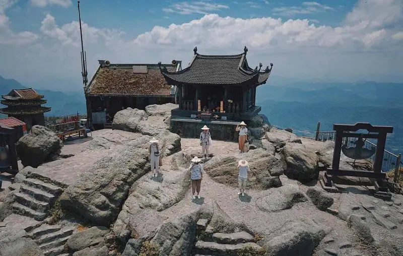 Top 10 ngôi chùa linh thiêng nhất miền Bắc nên đi lễ chùa đầu năm 2026