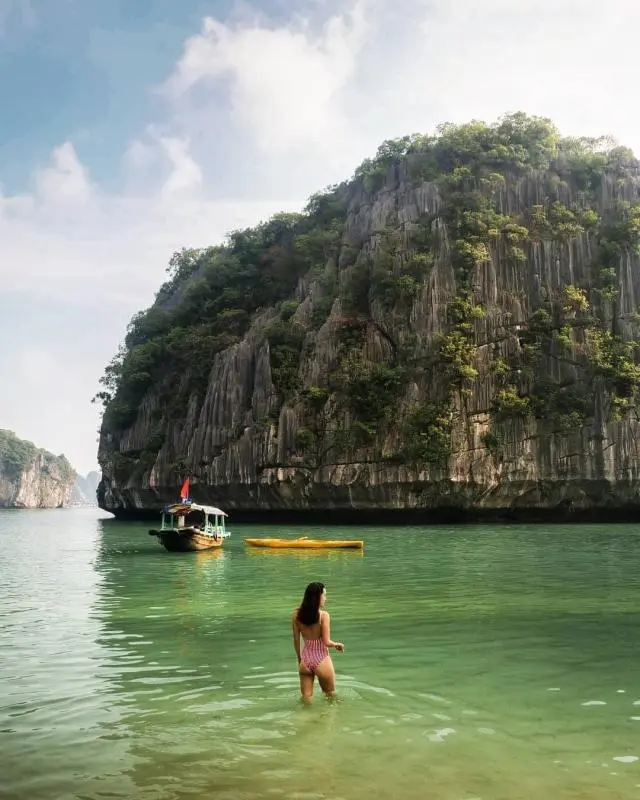 Review du thuyền Hạ Long tháng 3 – Mùa biển tĩnh lặng có đáng đi? Review du thuyền Hạ Long tháng 3 – Mùa biển tĩnh lặng có đáng đi?