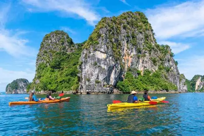 Review du thuyền Hạ Long tháng 3 – Mùa biển tĩnh lặng có đáng đi? Review du thuyền Hạ Long tháng 3 – Mùa biển tĩnh lặng có đáng đi?