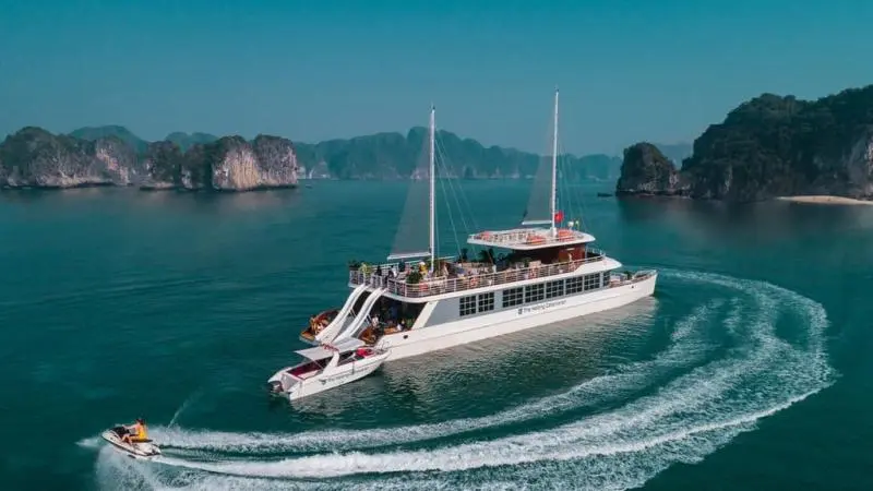 Review du thuyền Hạ Long tháng 3 – Mùa biển tĩnh lặng có đáng đi? Review du thuyền Hạ Long tháng 3 – Mùa biển tĩnh lặng có đáng đi?