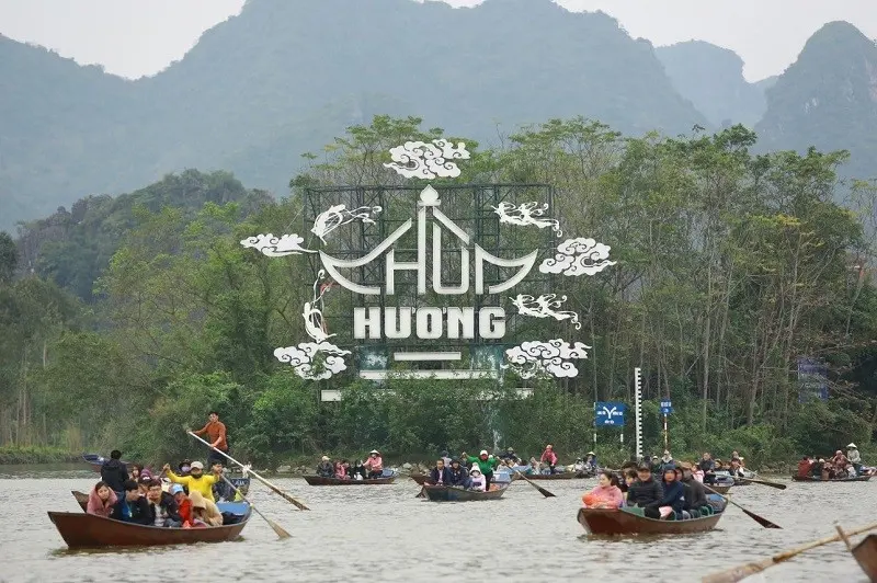 Lich trinh du lich Chua Huong 1 ngay