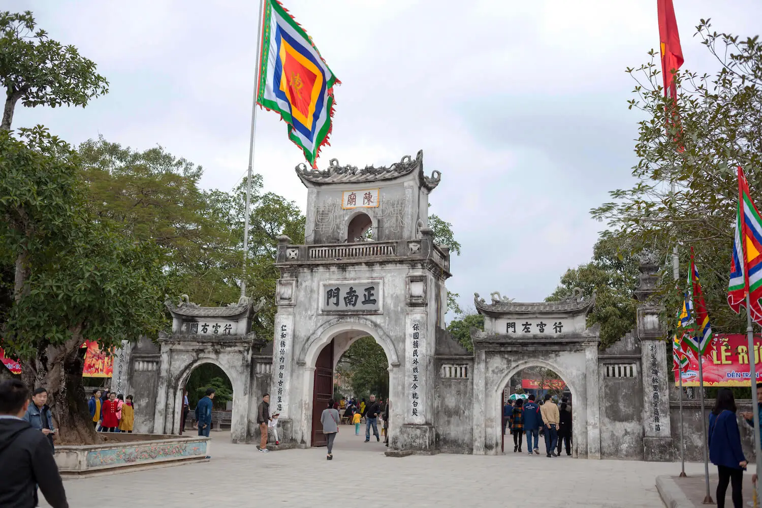 le hoi Den Tran Nam Dinh