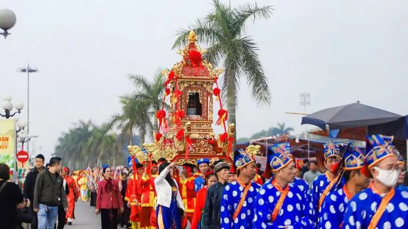 Lễ hội Đền Trần Nam Định: Cách xin ấn đúng chuẩn & Kinh nghiệm đi không bị chen lấn
