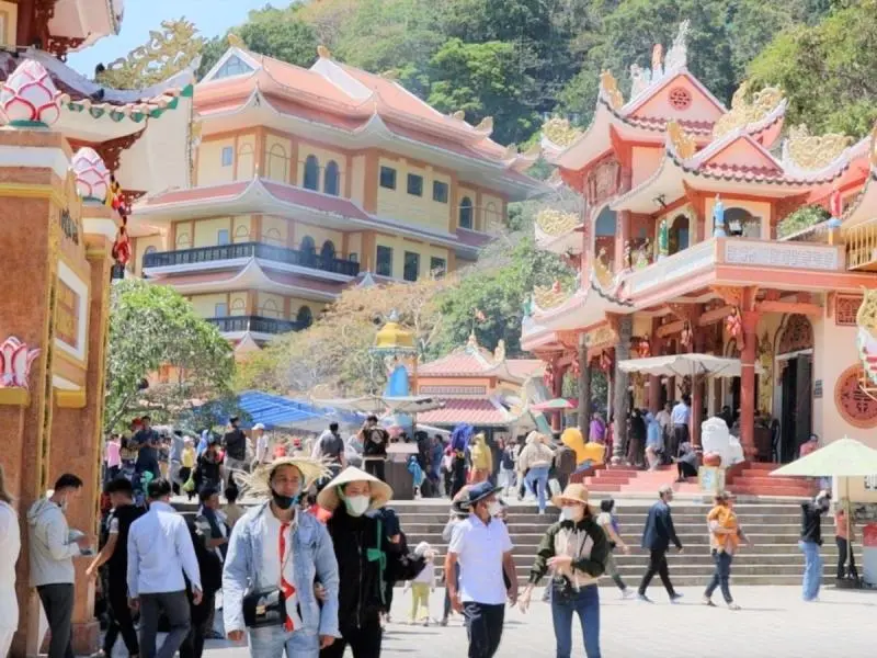 Kinh nghiệm đi lễ Núi Bà Đen Tây Ninh mùa lễ hội tháng Giêng Kinh nghiệm đi lễ Núi Bà Đen Tây Ninh mùa lễ hội tháng Giêng