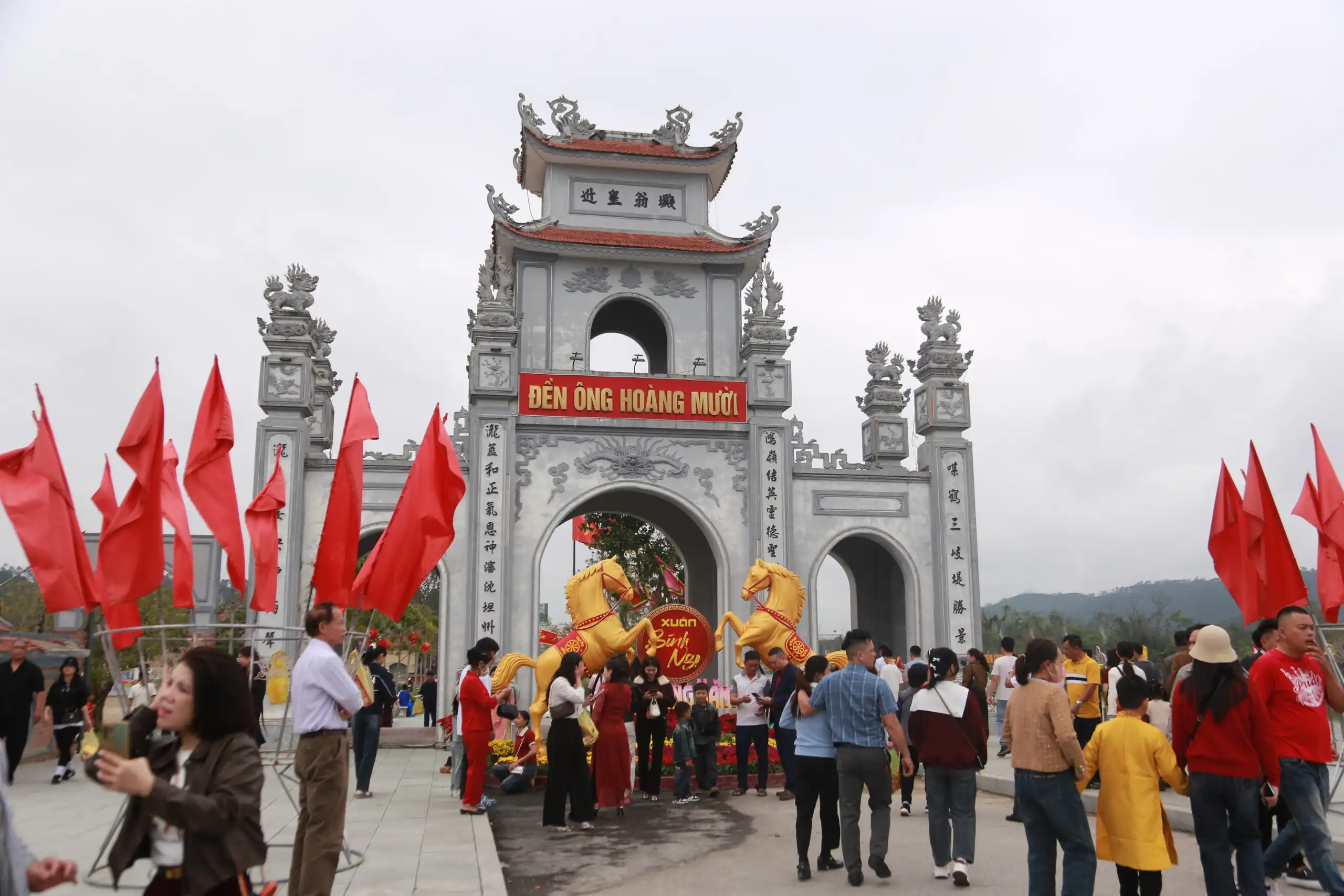 Di le Den Ong Hoang Muoi