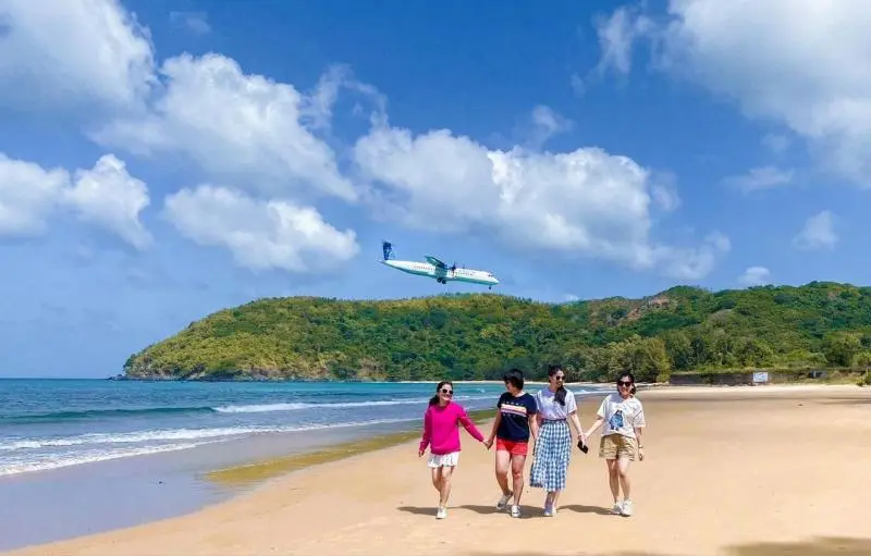Du lịch biển tháng 3: Top bãi biển miền Trung đẹp nhất để đi trước mùa cao điểm Du lịch biển tháng 3: Top bãi biển miền Trung đẹp nhất để đi trước mùa cao điểm