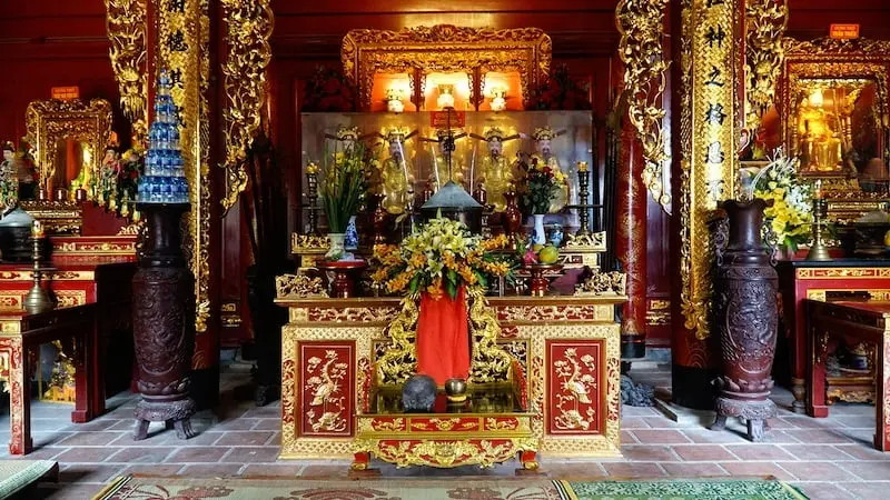 Đi lễ Đền Ông Hoàng Mười (Nghệ An): Cầu công danh, sự nghiệp linh thiêng Đi lễ Đền Ông Hoàng Mười (Nghệ An): Cầu công danh, sự nghiệp linh thiêng