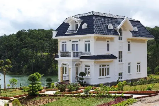 Top 10 Resort Đà Lạt View Hồ Tuyền Lâm Đẹp Như Tranh Vẽ 2026