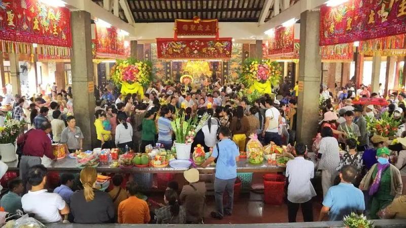 Lễ vía Bà Chúa Xứ Châu Đốc: Cẩm nang hành hương miền Tây linh thiêng