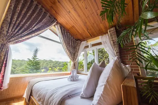 Top 10 Resort Đà Lạt View Hồ Tuyền Lâm Đẹp Như Tranh Vẽ 2026