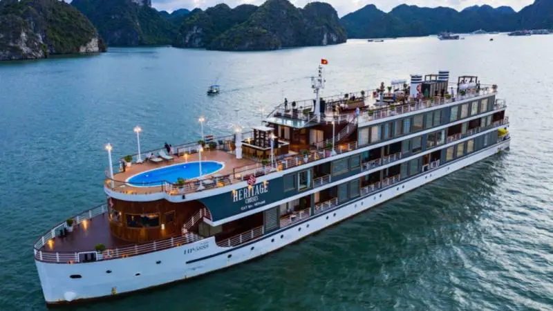 Top 10 Du thuyền Hạ Long 5 sao sang trọng 2026