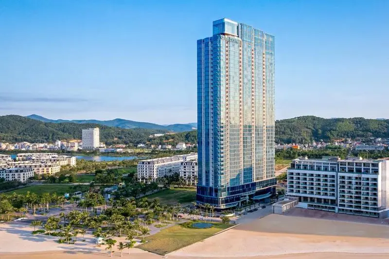 Review 15 Khách Sạn Hạ Long Gần Biển View Đẹp Đáng Ở 2026