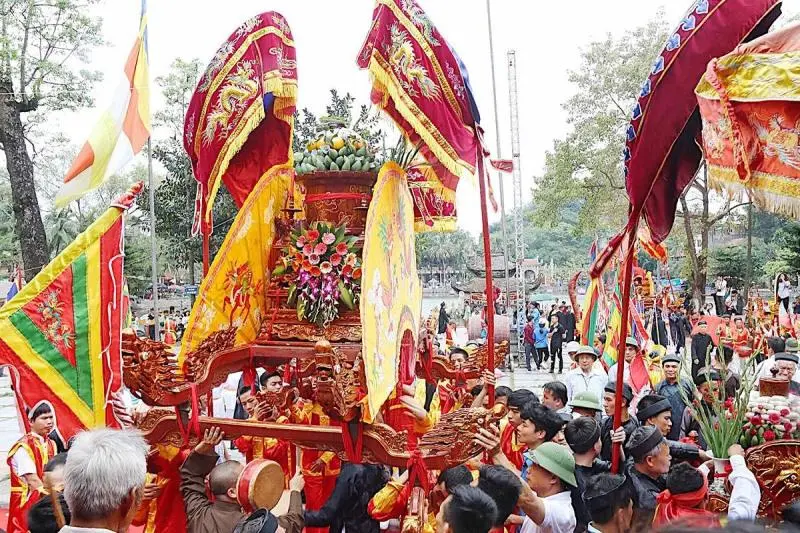 Lễ hội Chùa Thầy: Hướng dẫn tham quan và xem múa rối nước Lễ hội Chùa Thầy: Hướng dẫn tham quan và xem múa rối nước