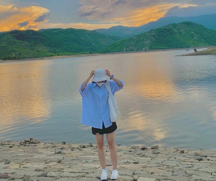 50 địa điểm du lịch Đà Nẵng HẤP DẪN NHẤT bạn tha hồ lựa chọn 102 Ho Dong Xanh – Dong Nghe