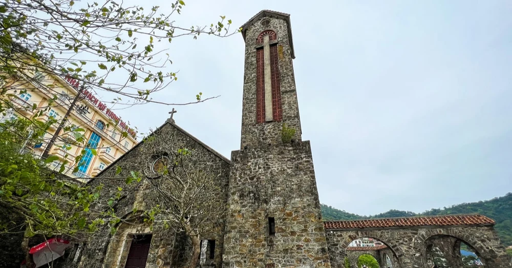 Nha Tho Da Co Tam Dao