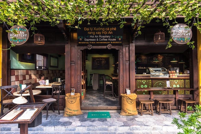 Trọn bộ kinh nghiệm du lịch Hội An: Thời gian, ăn ở, vui chơi 142 Hội An Roastery (135 Trần Phú, Phường Minh An, Hội An)