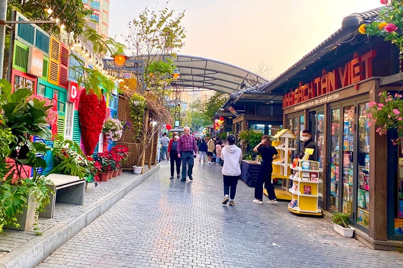 Cẩm nang du lịch Hà Nội chi tiết mới nhất 94 Phố sách Hà Nội 19/12: Thiên đường sách & sống ảo HOT 2025